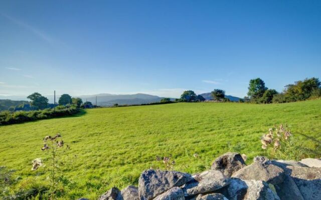 Holiday Home Caerynwch