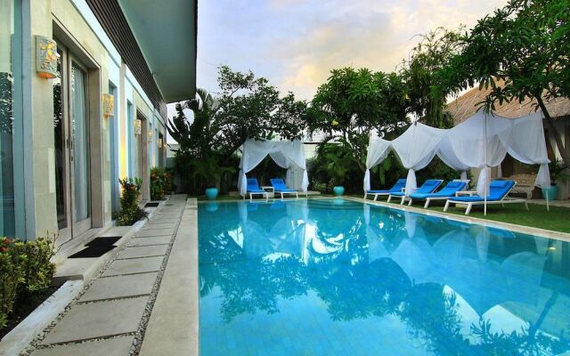 La Cabana Hotel and Villas