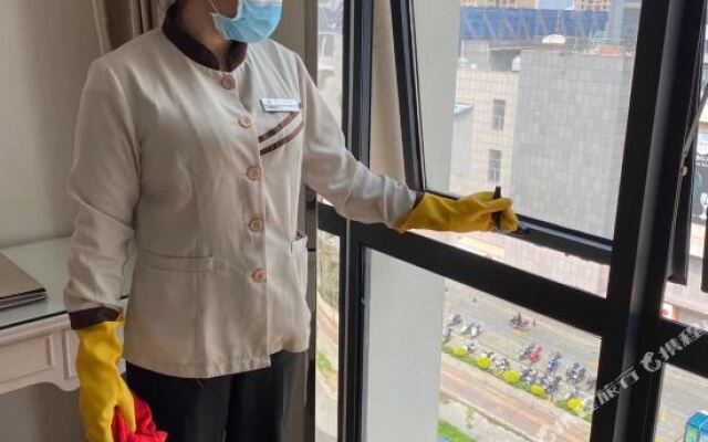 Moon Lake Hotel (Baise Xinhuanqiu)