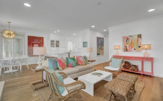 Yacht Harbor Court 30