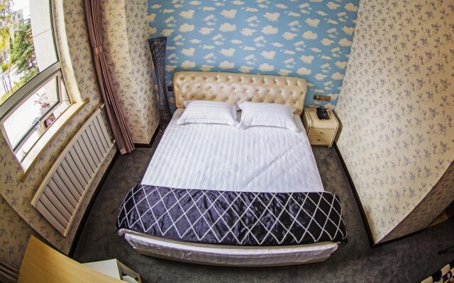 Dalian 1219 Theme Hotel