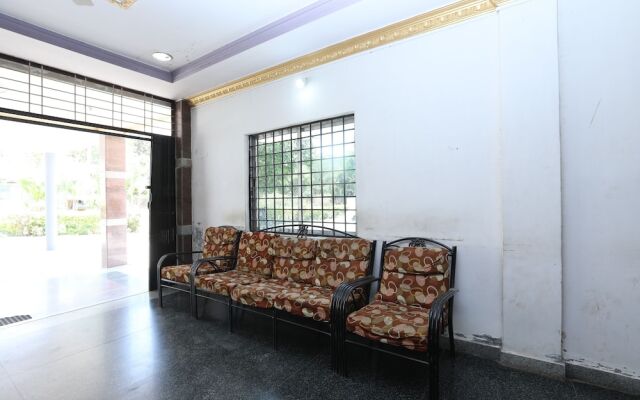 Oyo 30297 Riviera Residency