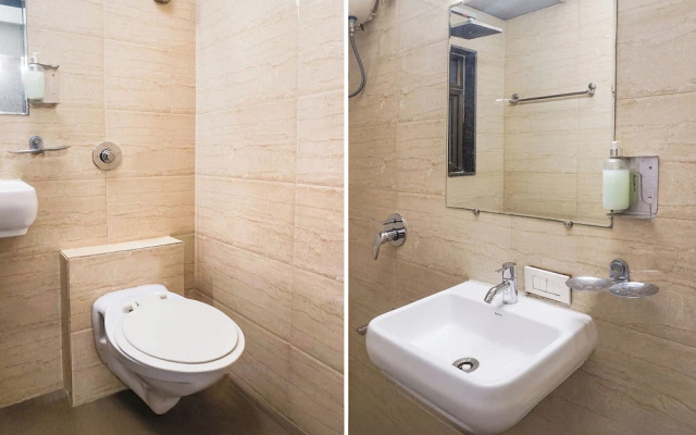 FabHotel Executive Pearl Inn - Nr. Twin tower