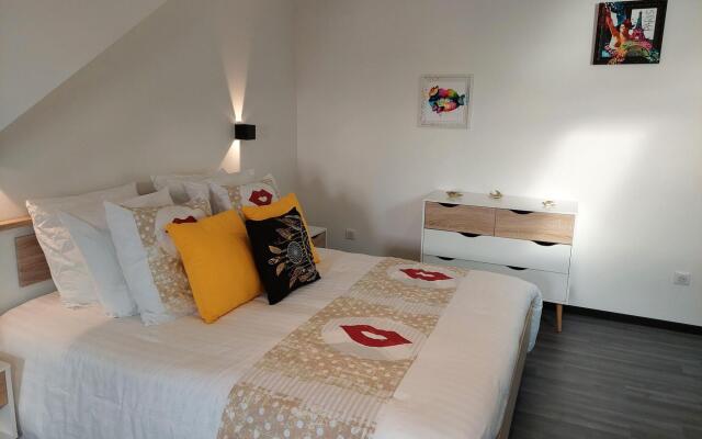 180° panoramic sea view, direct beach location, Locmaria-Plouzané