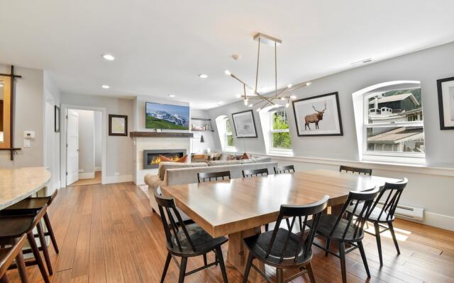 Lowell at Park City 5018, Park City