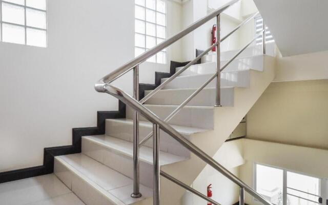 OYO 660 Taevaraj Place