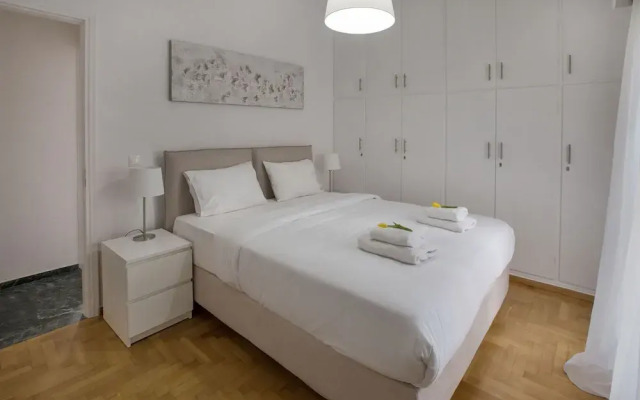 Roomy & Comfortable Apt Near Acropolis by GHH