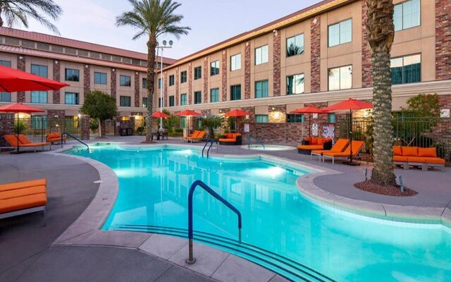 Cannery Hotel & Casino