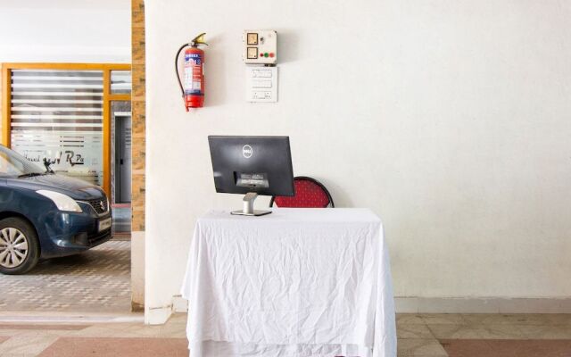 OYO 15936 Hotel Gnr Residency