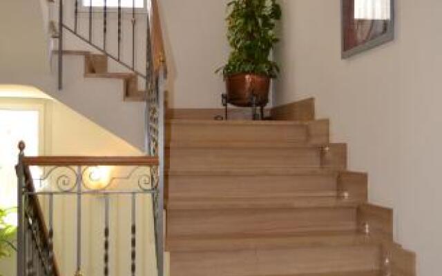 Hostal Leo Or