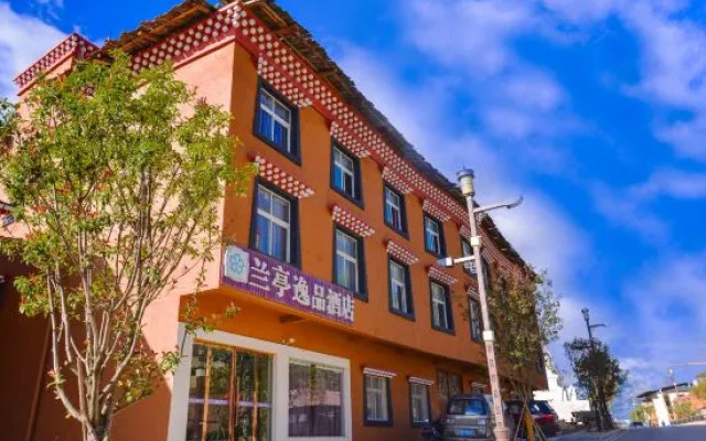 Shangri-la Xiangying Inn