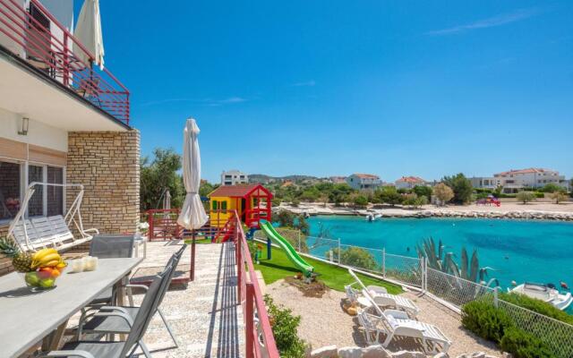 Apartments Villa Zrinka