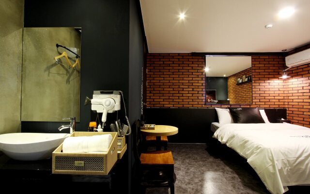 Page Hotel