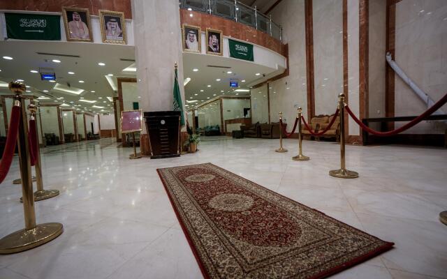 Qasr Alazizia Hotel