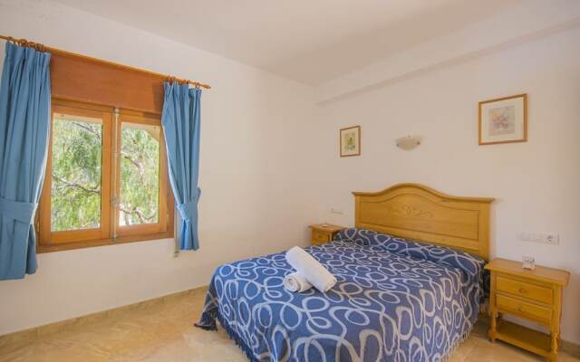 Villa - 7 Bedrooms with Pool - 104989