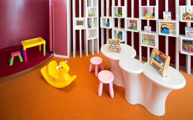 Kowloon Harbourfront Hotel