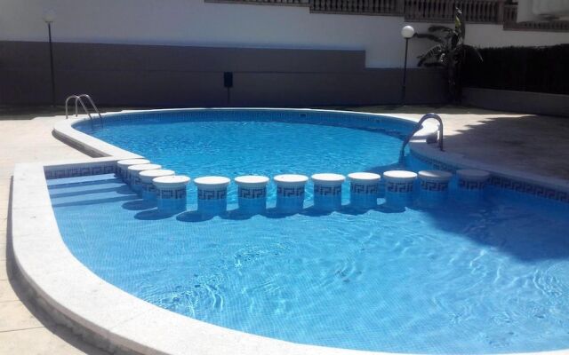 Apartment with One Bedroom in Salou, with Wonderful Mountain View, Pool Access And Wifi - 850 M From the Beach