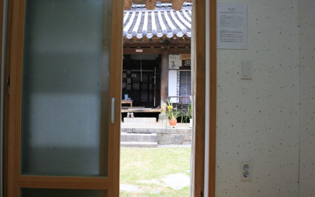 Choe Pilgan's Old House