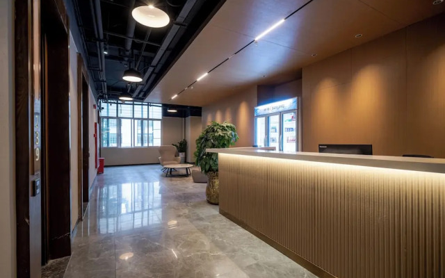 Xingyi Chain Hotel Jiangxia Metro Station