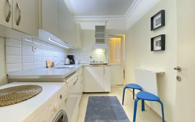 Missafir Modern Flat With Balcony on Bagdat Street