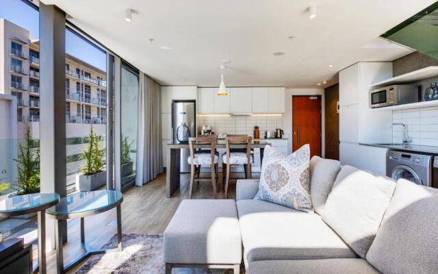 Luxury De Waterkant Loft Retreat