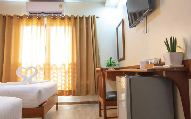 NonNee Lampang Hotel