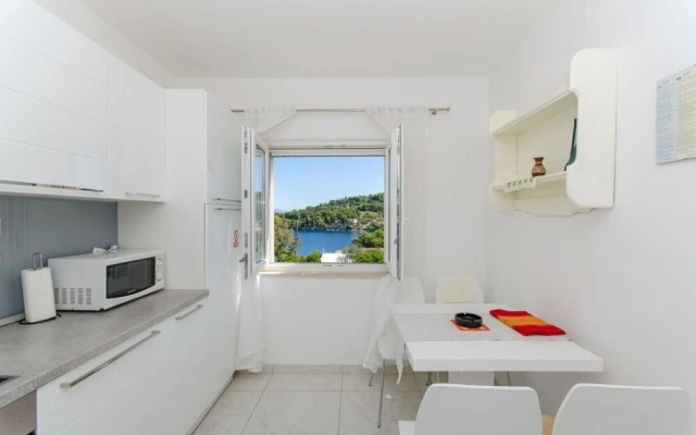 Lucija - Apartment With Pool - A1