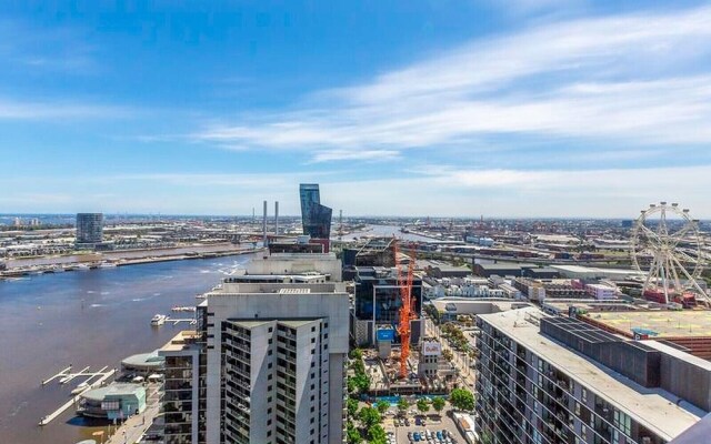 Docklands Waterfront 1006PR 2 Bed Free Wifi