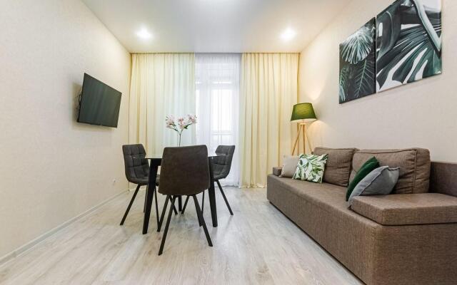 Пять звезд на улице Ленина 58