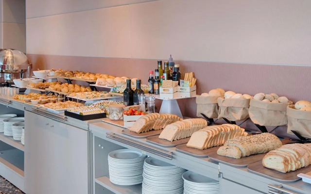 Отель NH Venezia Laguna Palace