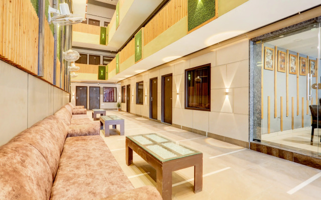 Super Townhouse Haibowal Chowk Near DMC