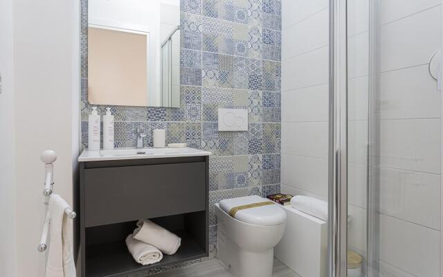 Contemporary Apartment in Sturla by Wonderful Italy