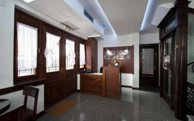 Hotel Theatre