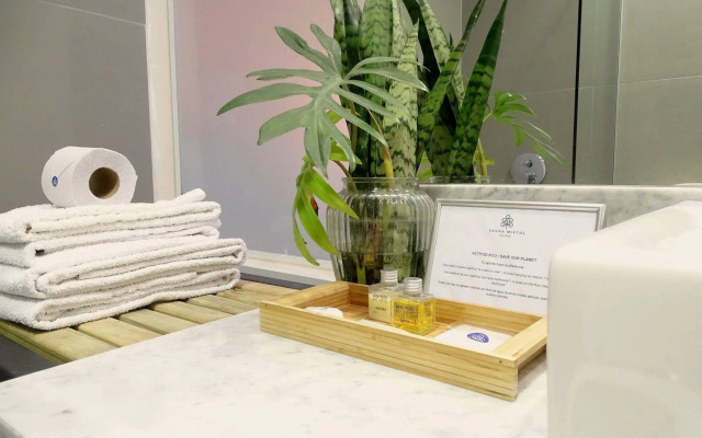 Sacha Mistol Art Hotel