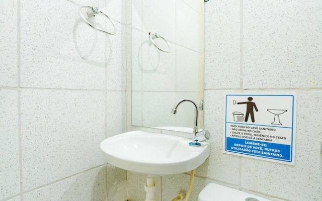 Flat c Wi-fi e Ar-condicionado Perto do Aeroporto