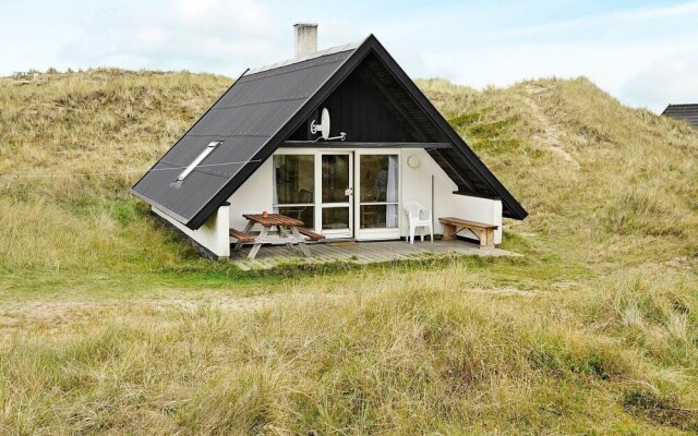 Serene Holiday Home in Ringkøbing Near the Sea