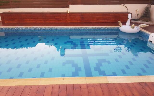 Nissi Luxury Villa