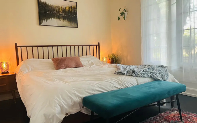 Hikari-Okanagan Sunshine B&B