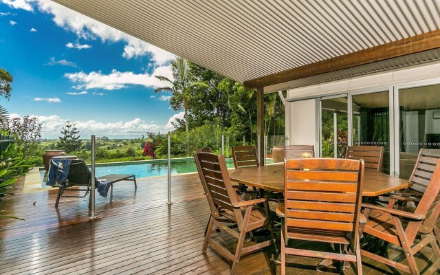 Rosewood House - sweeping ocean views