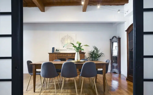 A Few Steps to The Duomo Majestic 5BD Apt