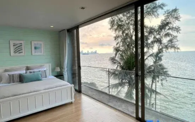 Sandbox Beachfront Villa 1 (3BR-Max14 guests)