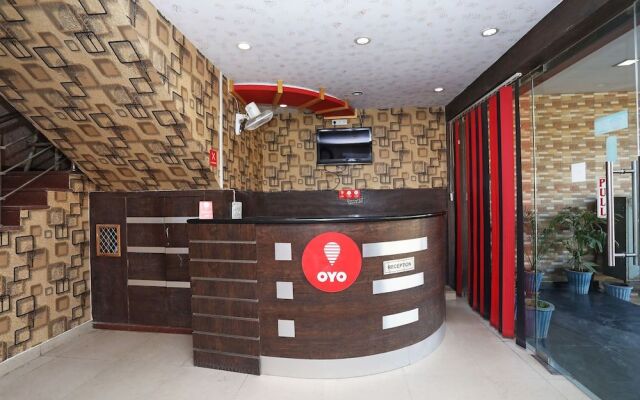 OYO 10413 Hotel Royal Plaza