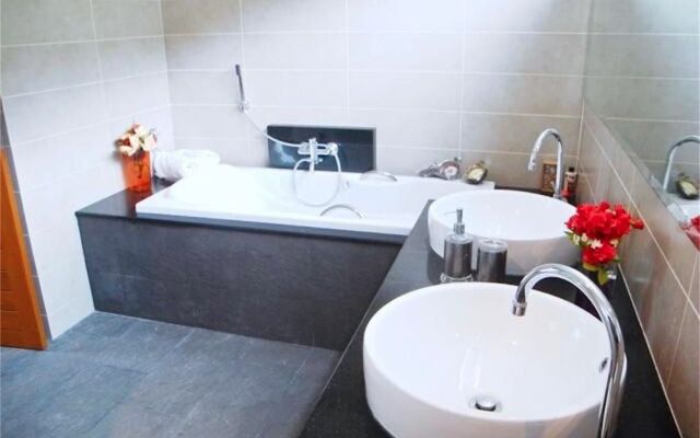 Skylight 2 bedrooms Villa in Kamala