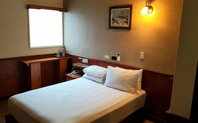 New May Flower Hotel