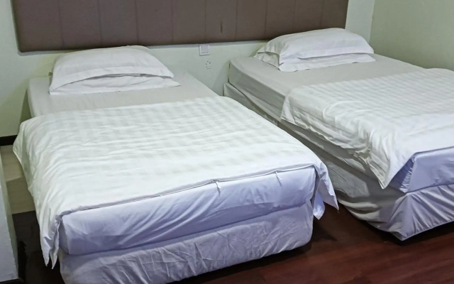 Hotel O Oriental Hotel – Guest Rooms – Sarikei