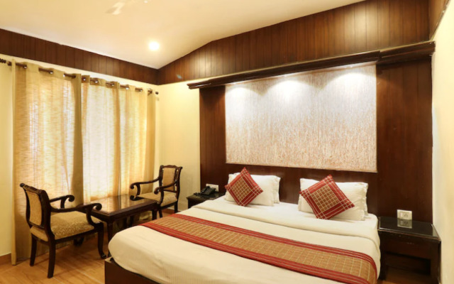 Naaz Hotel