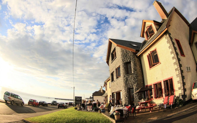 Waterfront House & Restaurant