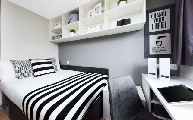 Modern Student-Only Ensuite Rooms in Central Portsmouth