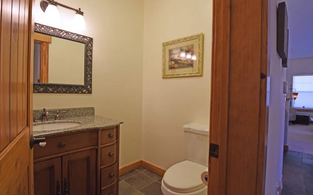 Sunny Woods Acres Near Golf & Adventure Park