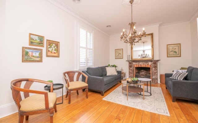 Dunkley House Bathurst Large CBD Heritage Home, Sleeps 10 – Guest Rooms – Bathurst